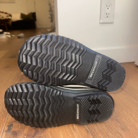 Sorel Snow Boots - Picture 7 of 8